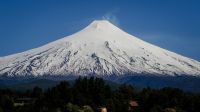 Declararon la alerta amarilla en el volcán Villarrica en Chile: ¿qué significa?