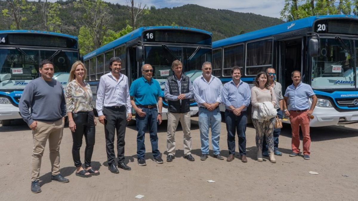 Expreso Los Andes presentó tres nuevas unidades