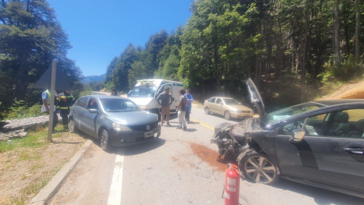 Chocaron dos autos de frente y dos mujeres resultaron heridas