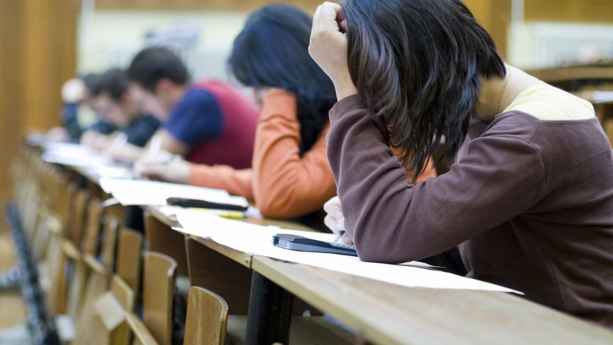 El 35% de los estudiantes neuquinos demoran más de lo previsto en terminar la escuela
