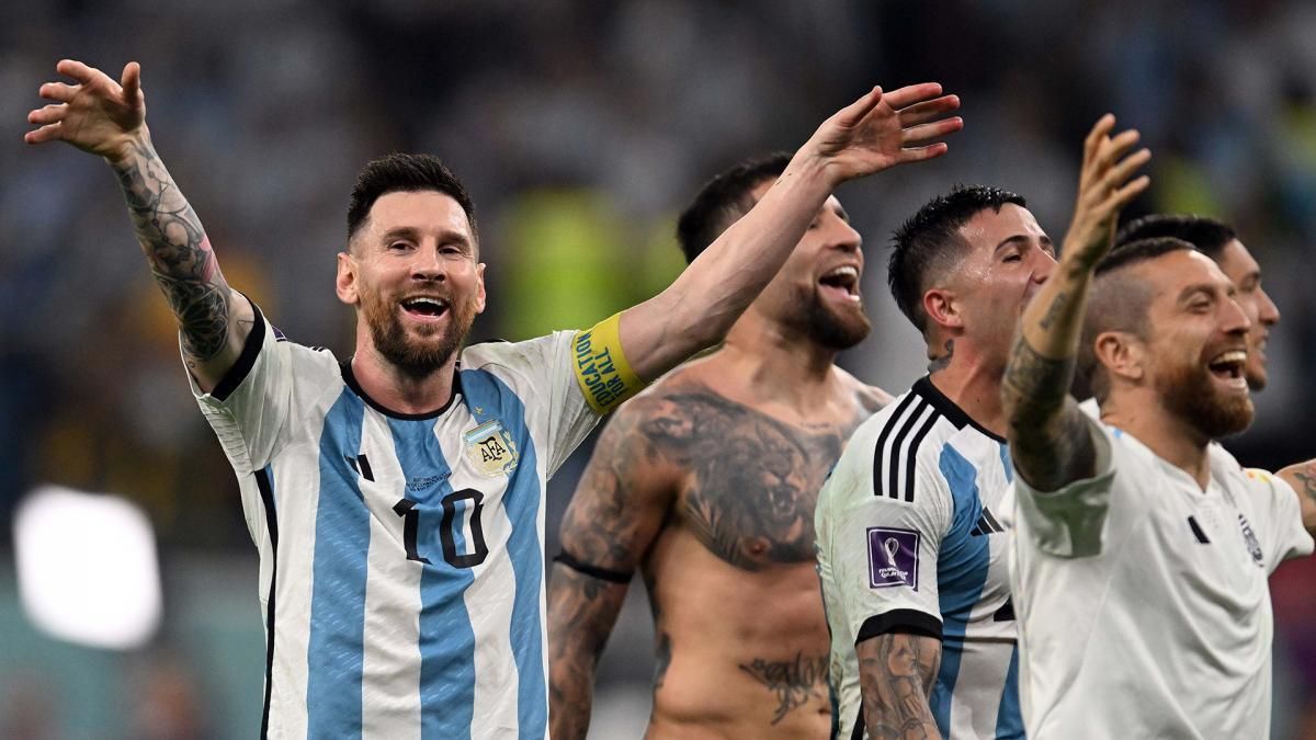 Messi es la luz en el desierto para la ilusión argentina