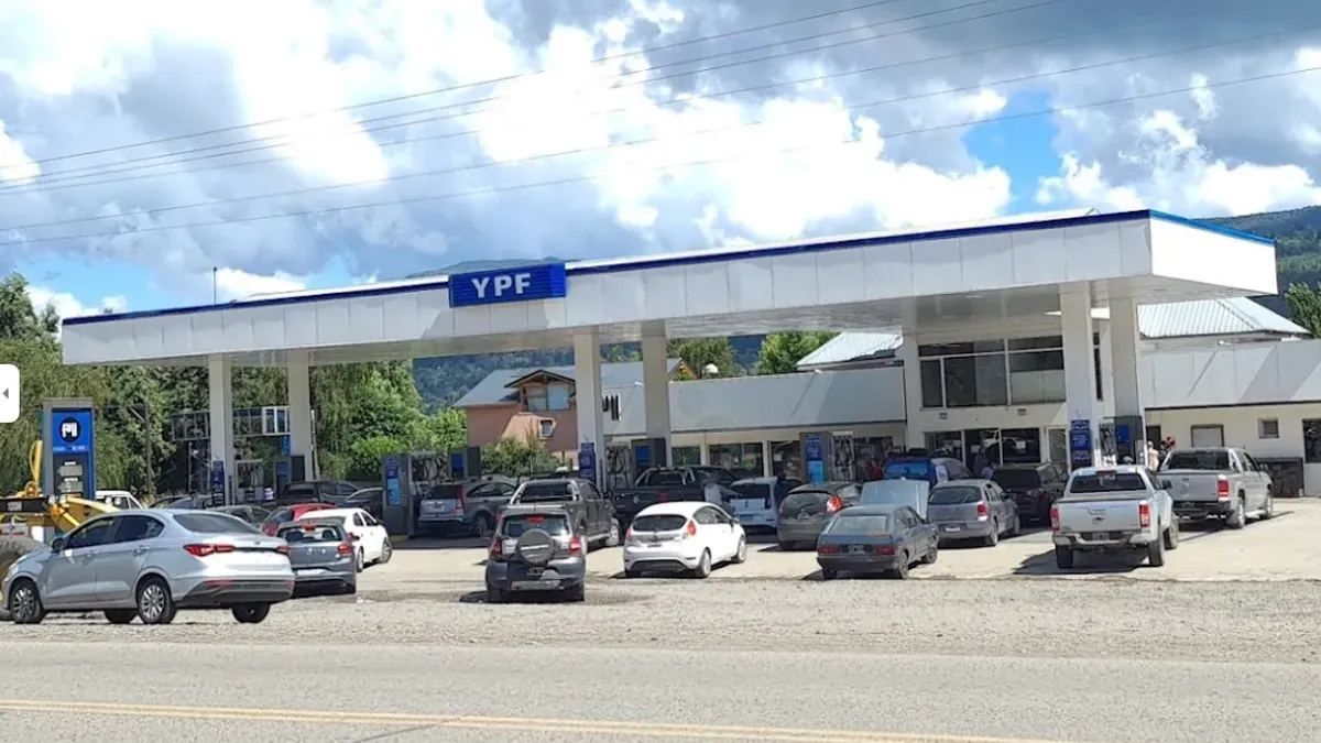 Llegó combustible y se normaliza el expendio
