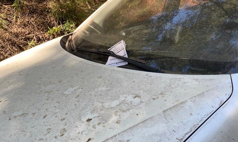 Multaron a los autos mal estacionados sobre la ruta 48