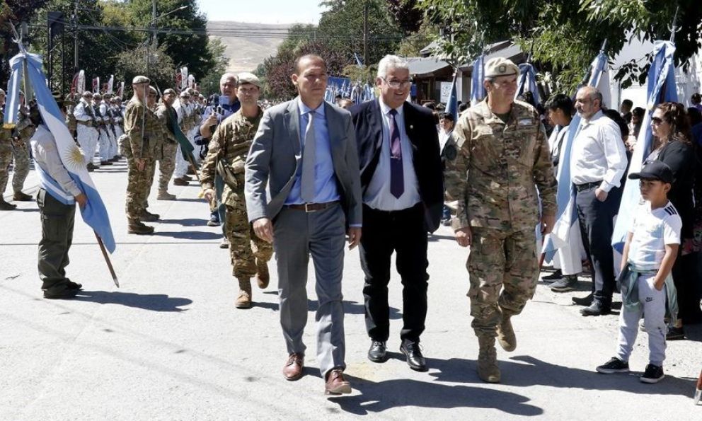 El Gobernador participó del acto aniversario de Junín de los Andes