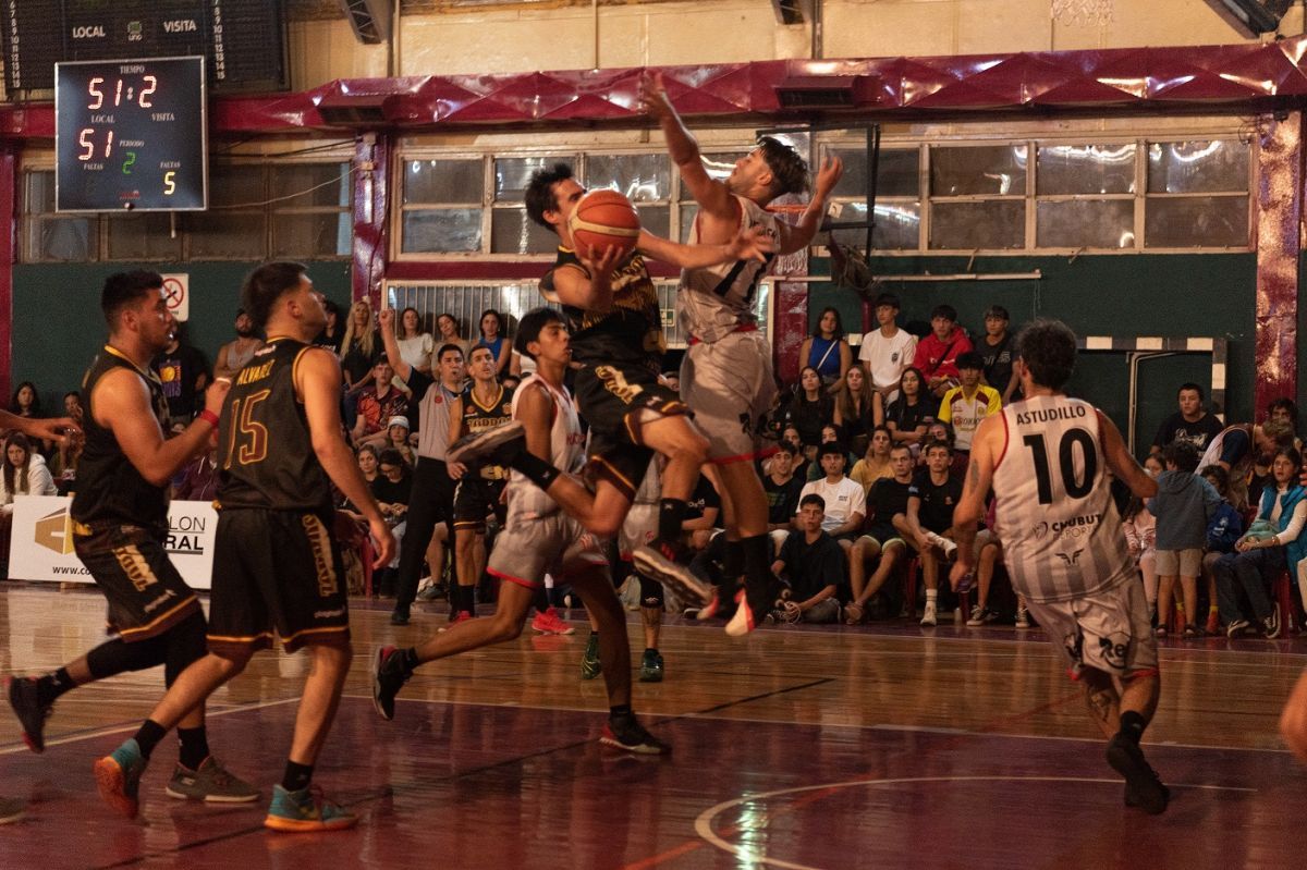 Zorros derrotó a Racing de Trelew