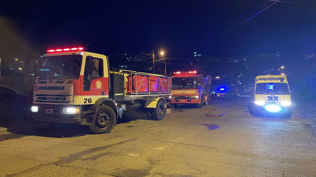 Se incendió un quincho detrás de una panadería