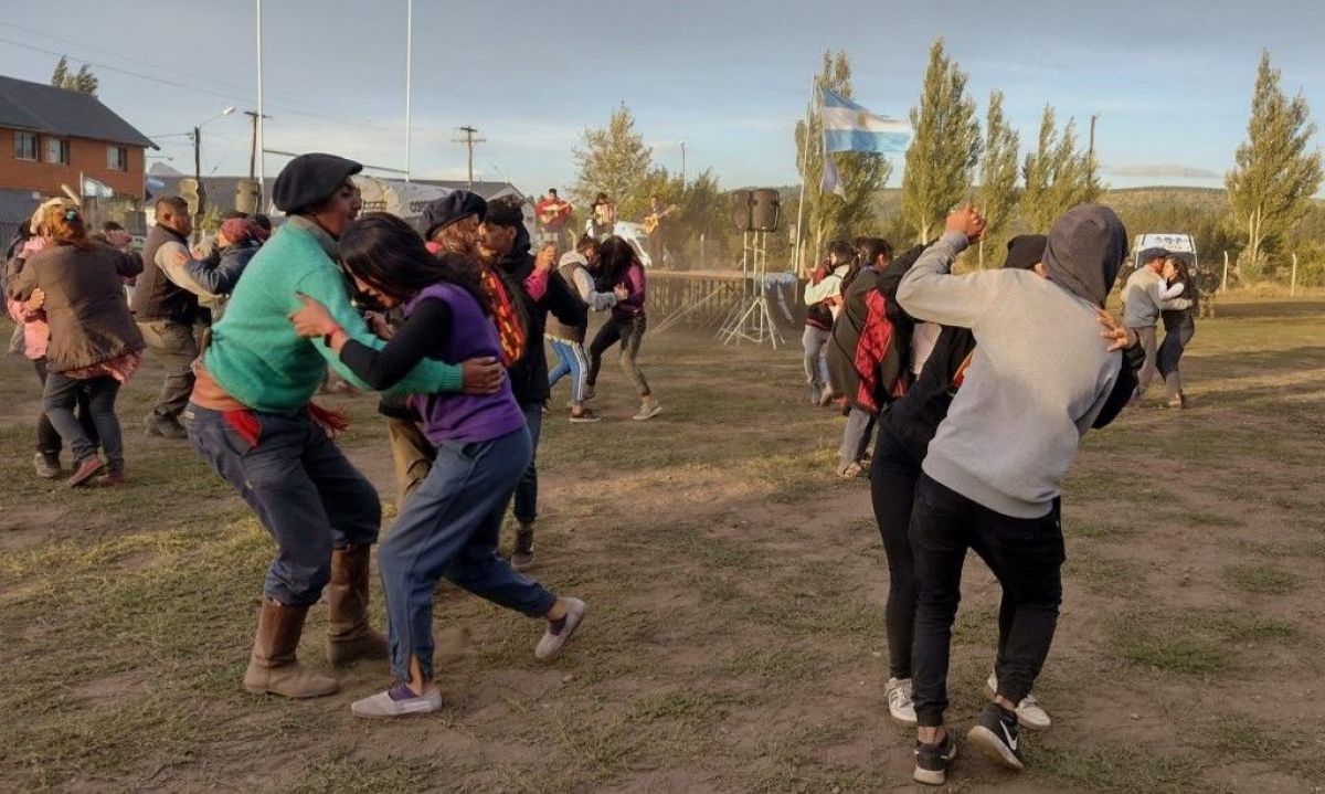 Cientos de vecinos disfrutaron de la Fiesta Gaucha Cordillerana | La  Montaña Noticias