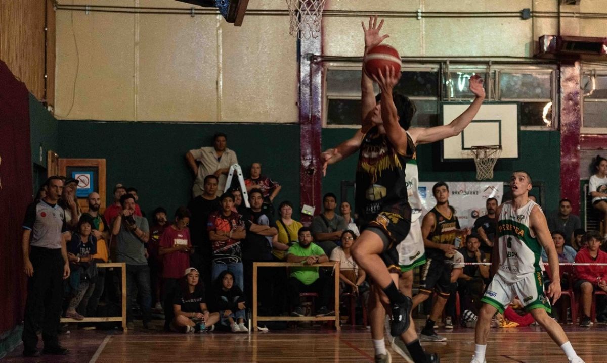 Zorros venció a Perfora y emocionó a su gente