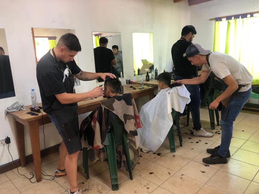 97 niños de San Martín comenzaron el cole con corte de pelo nuevo