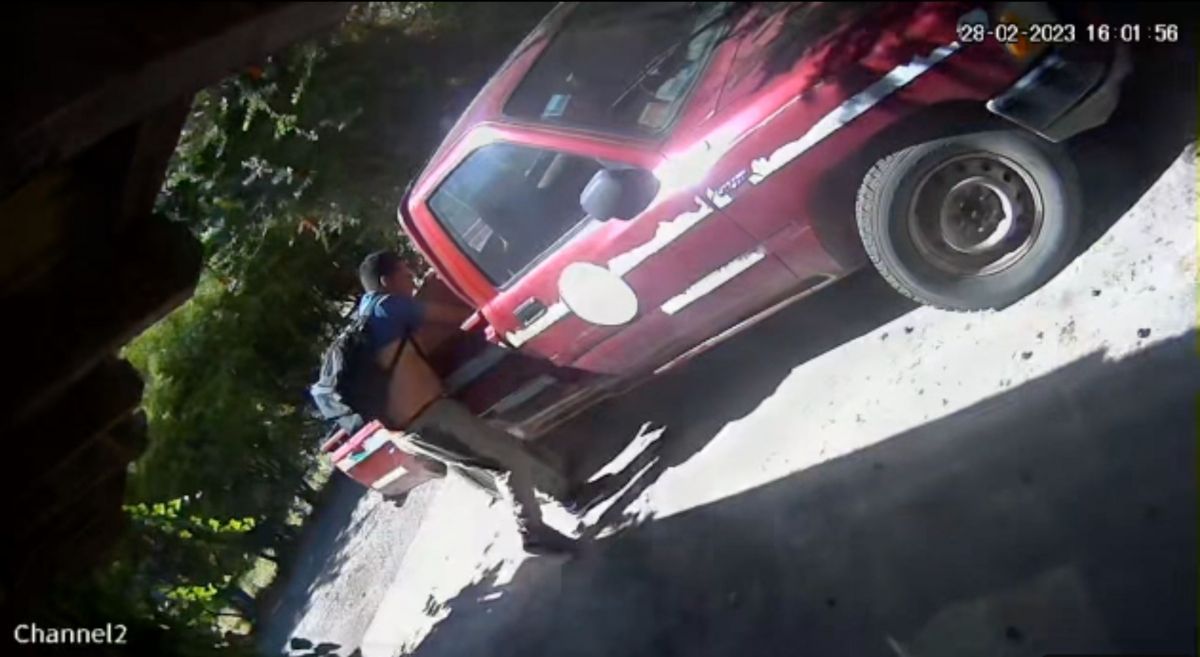 Insólito robo frustrado: quiso llevarse una caja pero se le abrió y tuvo que salir corriendo