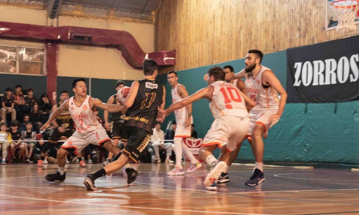 Zorros venció a Centro Español sobre un final emotivo