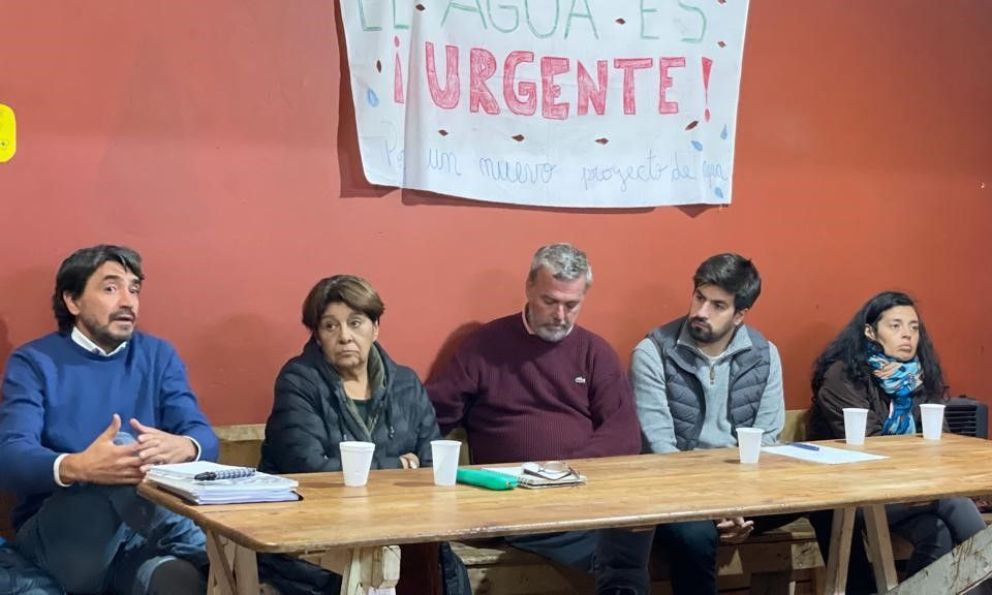 Vecinos del barrio Cantera se reunieron con cinco de los candidatos a Intendente
