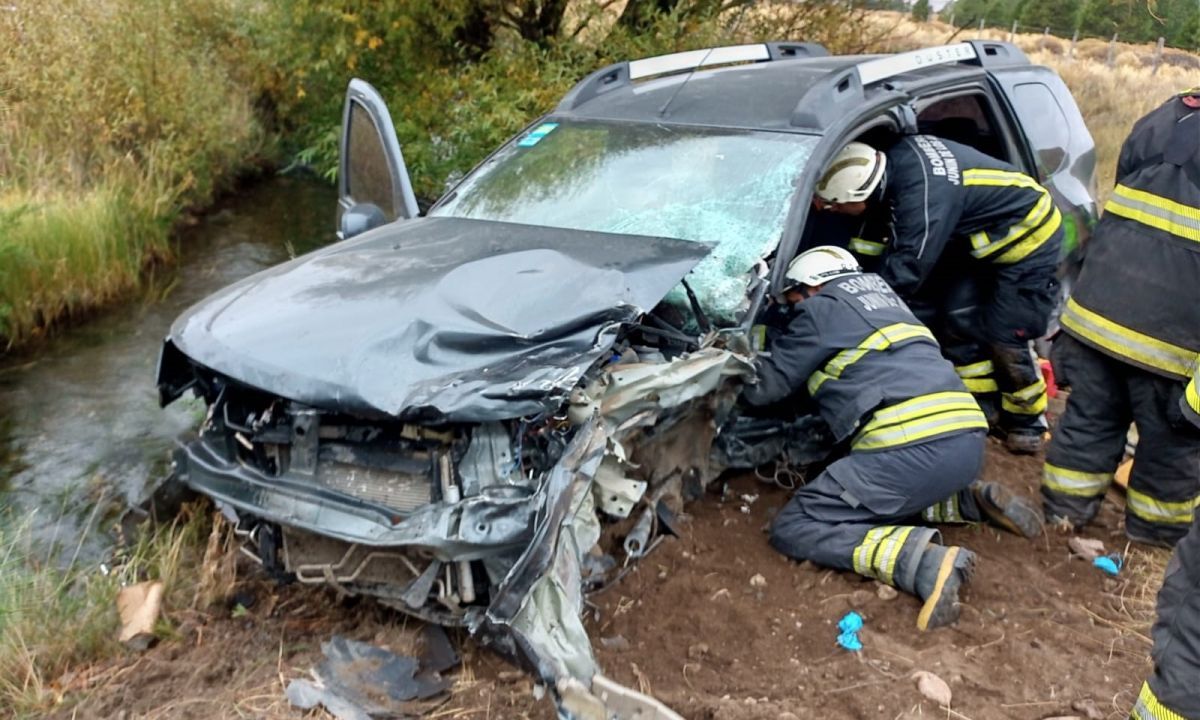 Trasladaron a seis personas a los hospitales de Junín y San Martín de los Andes