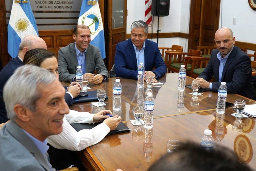 Figueroa y Gutiérrez reunieron a sus equipos de transición